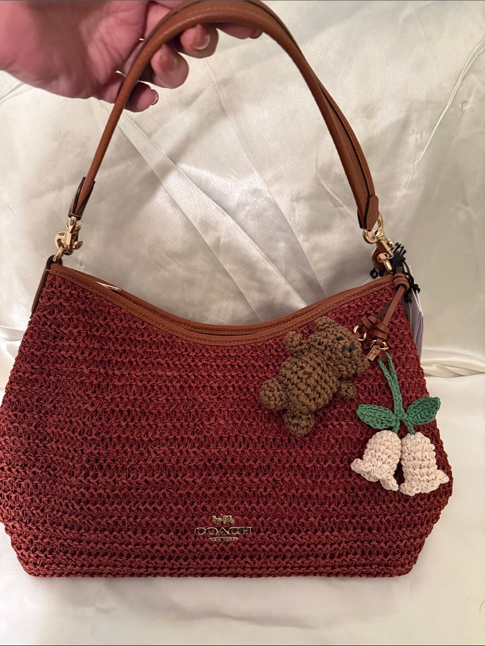 ♥️Coach NWT Laurel Russet Brown Woven Straw Shoulder Bag with Charms - Picture 10 of 11